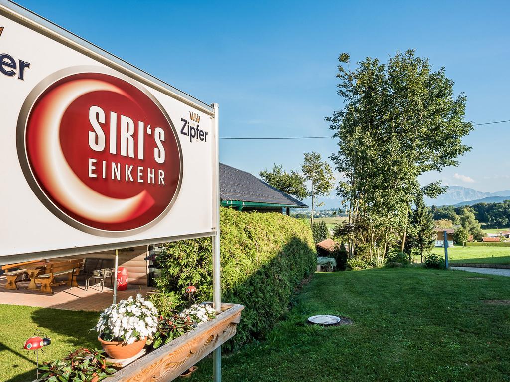 Siri'S Einkehr Hotel Sankt Georgen im Attergau Exterior photo